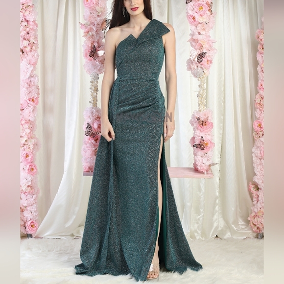 New long one shoulder fitted sparkle dress with leg slit and side drape - Picture 4 of 10